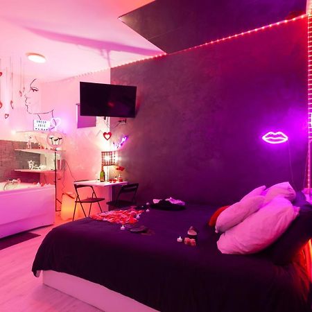 Love Room Avec Balneo ตูลง ภายนอก รูปภาพ
