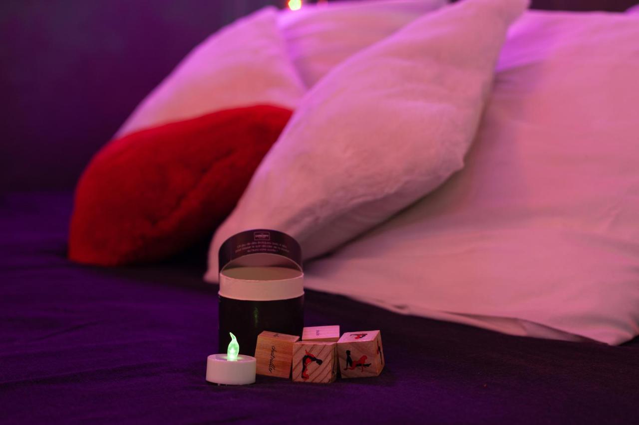 Love Room Avec Balneo ตูลง ภายนอก รูปภาพ