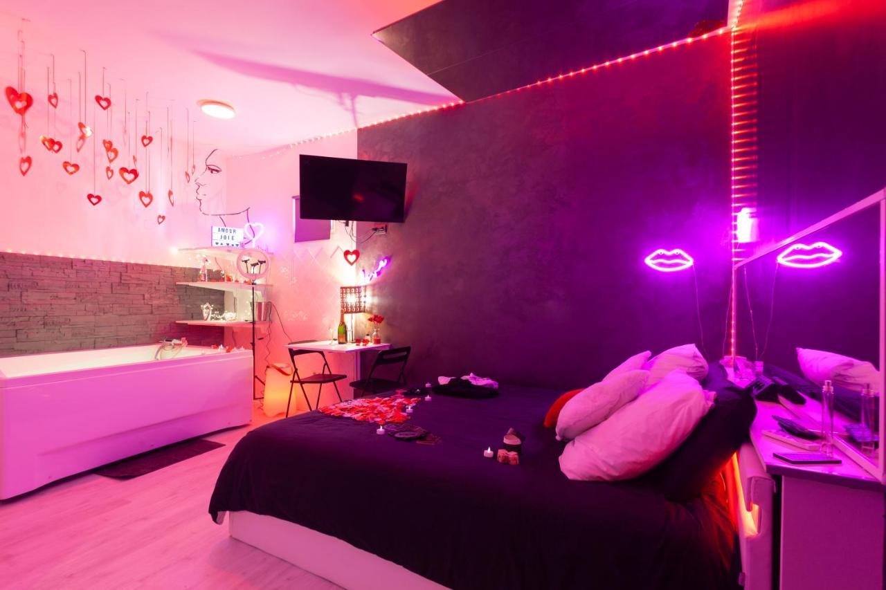 Love Room Avec Balneo ตูลง ภายนอก รูปภาพ