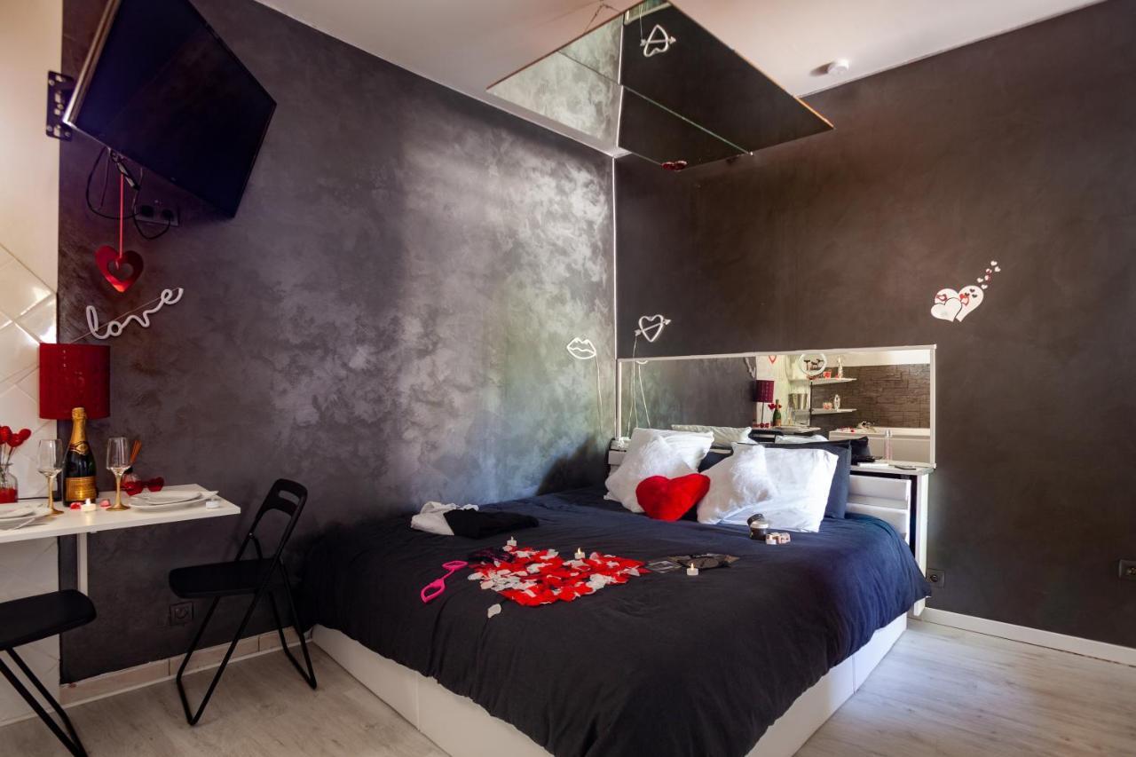 Love Room Avec Balneo ตูลง ภายนอก รูปภาพ